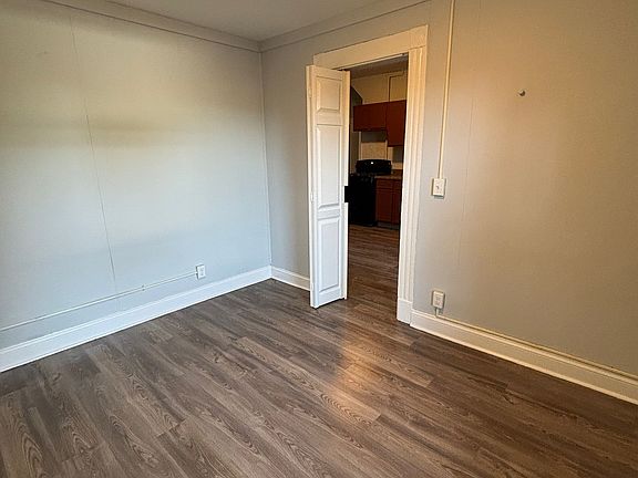 5th image of 571-573 Howe Ave #573-1
