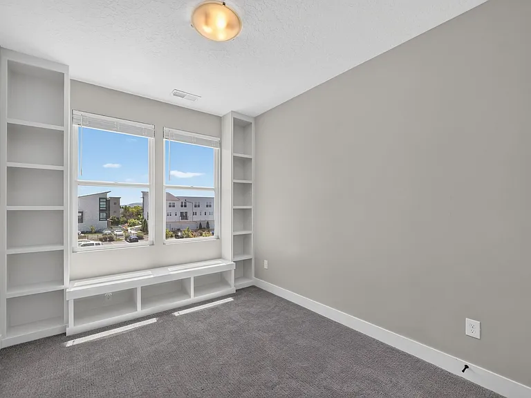 5091 W Daybreak Pkwy — Photo 22