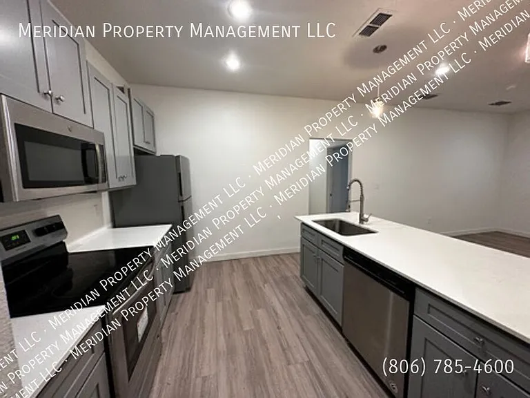 1215 N Evanston Ave — Photo 26