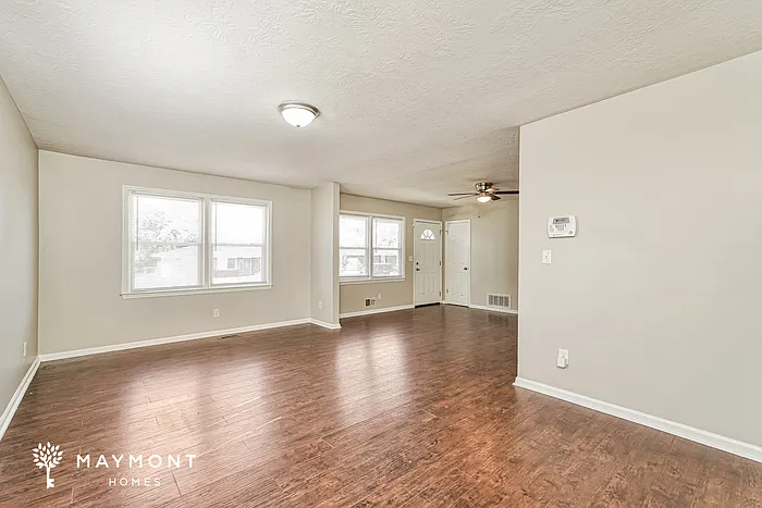 3 bed, 2.0 bath, 1400 sqft, $1,645 — Photo 3