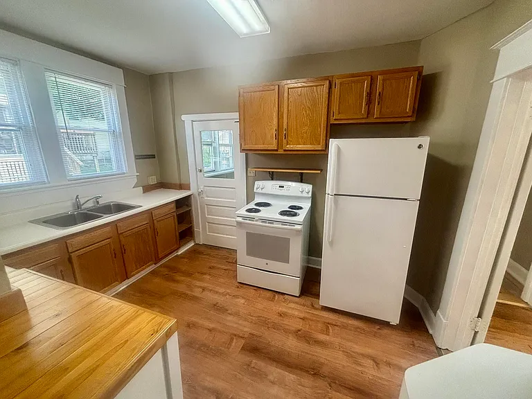 2411 Guilford Ave SW — Photo 12