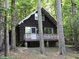 111 Deerfoot Rd, Lake Ariel, PA 18436