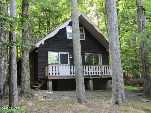 111 Deerfoot Rd, Lake Ariel, PA 18436
