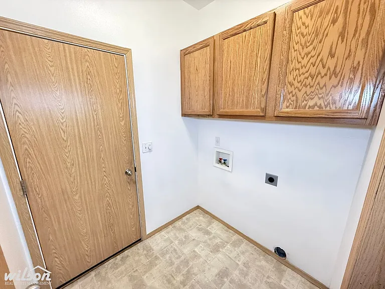 7905 Skyline Way — Photo 12