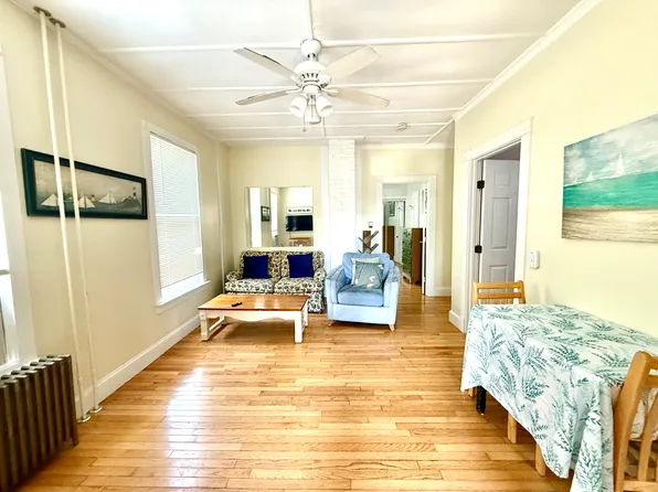 11 Old Beach Rd, Newport, RI