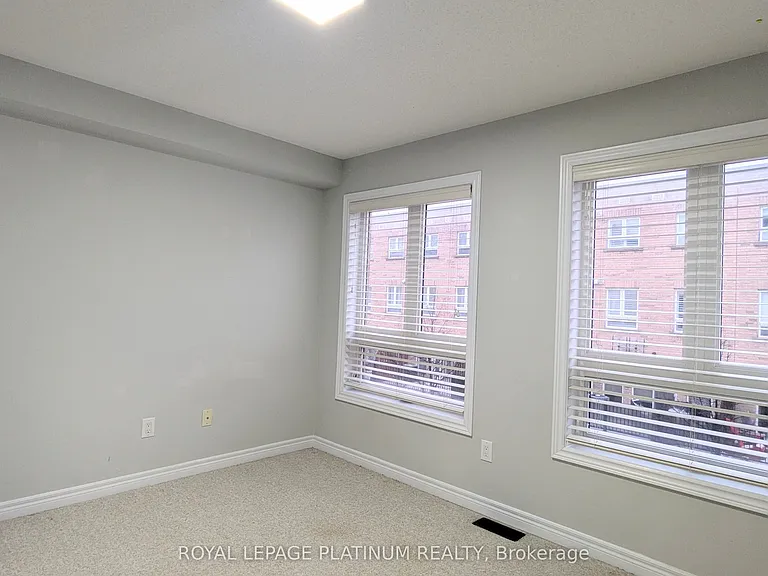 22 Market Garden Mews — Photo 20