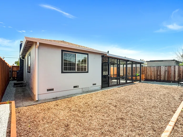 147 Wisteria Dr — Photo 39