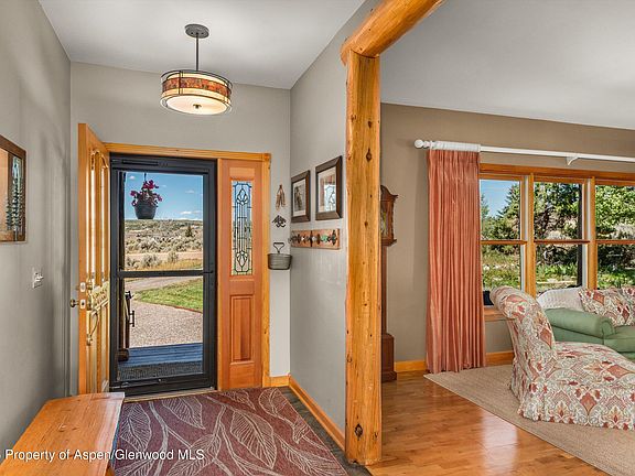 5th image of 614 Escalante Rd