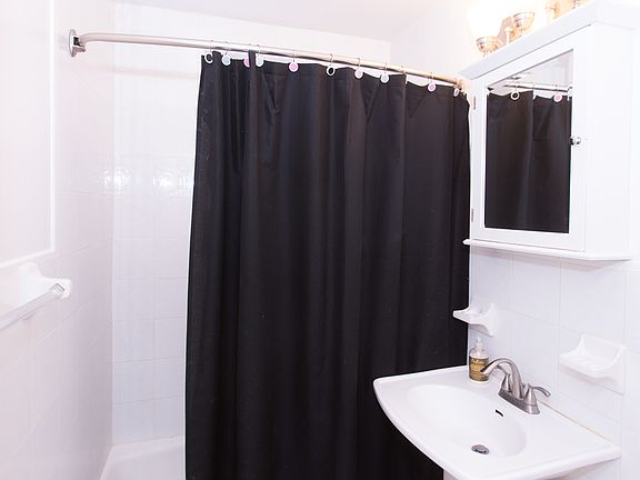 5th image of 601 Kappock Street #2F