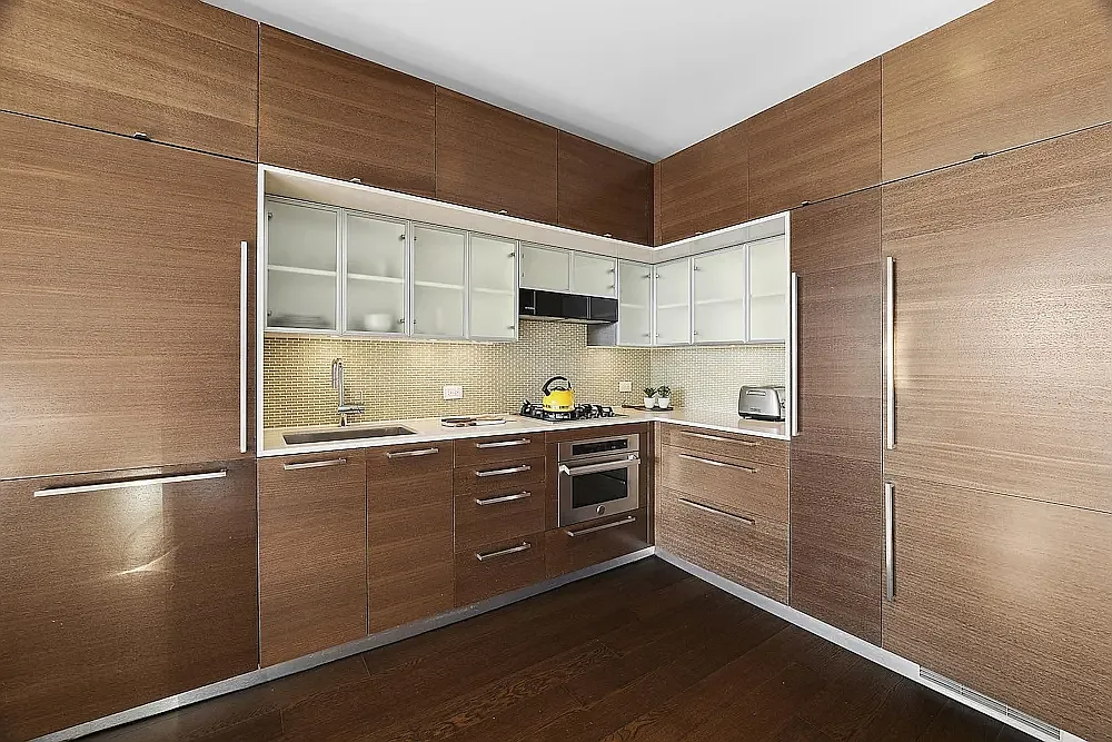 100 West 31st Street — Photo 2