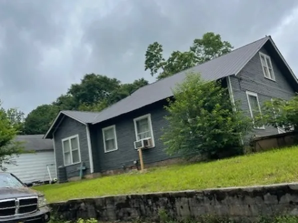 220 Lafayette Ave, Lawrenceburg, TN 38464