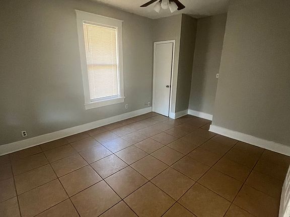3rd image of 3576 Spottswood Ave