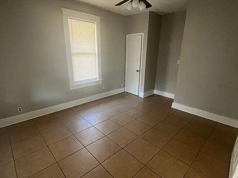 3576 Spottswood Ave — Photo 3