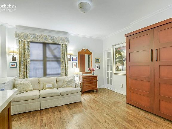 3rd image of 160 E 91st St APT 3B