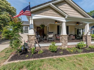 332 Melbourne Ct, Charlotte, NC, 28209
