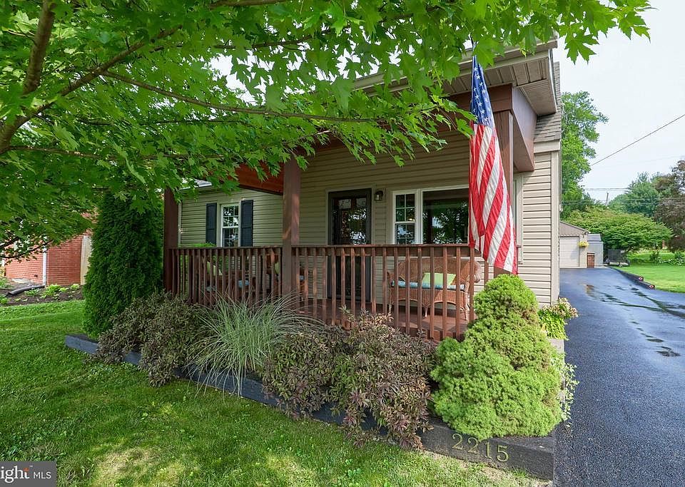 1st image of 2215 Manor Ridge Dr