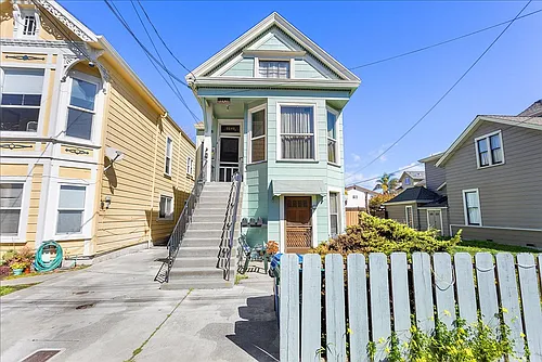 3249 Encinal Ave #B Photo 1