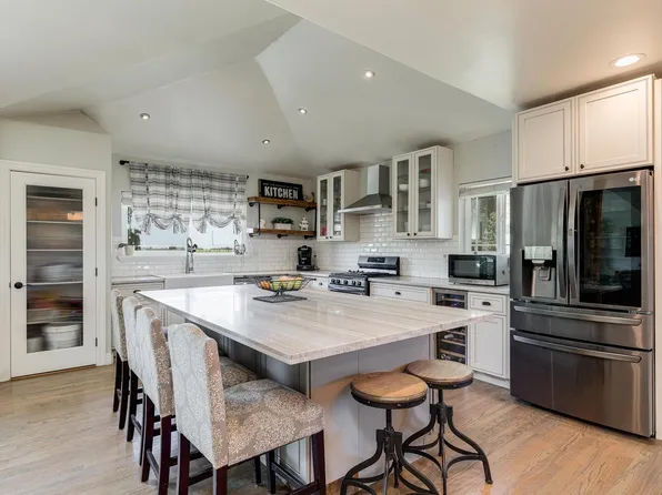 3919 E Peltier Rd, Acampo, CA 95220