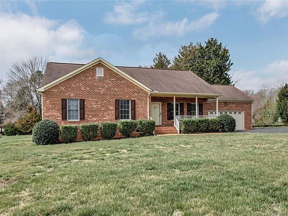 3rd image of 2985 Pineview Dr