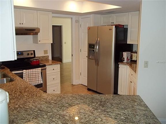 4th image of 9214 Regents Park Dr