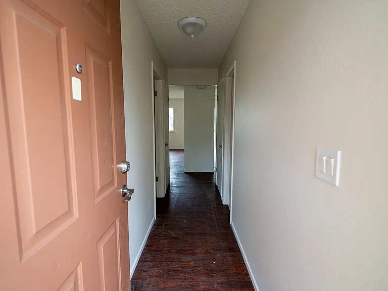 4545 SE Ina Ave #8 — Photo 1