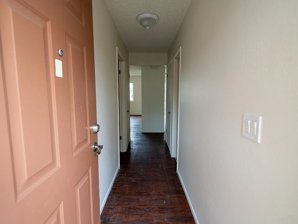 4545 SE Ina Ave #8