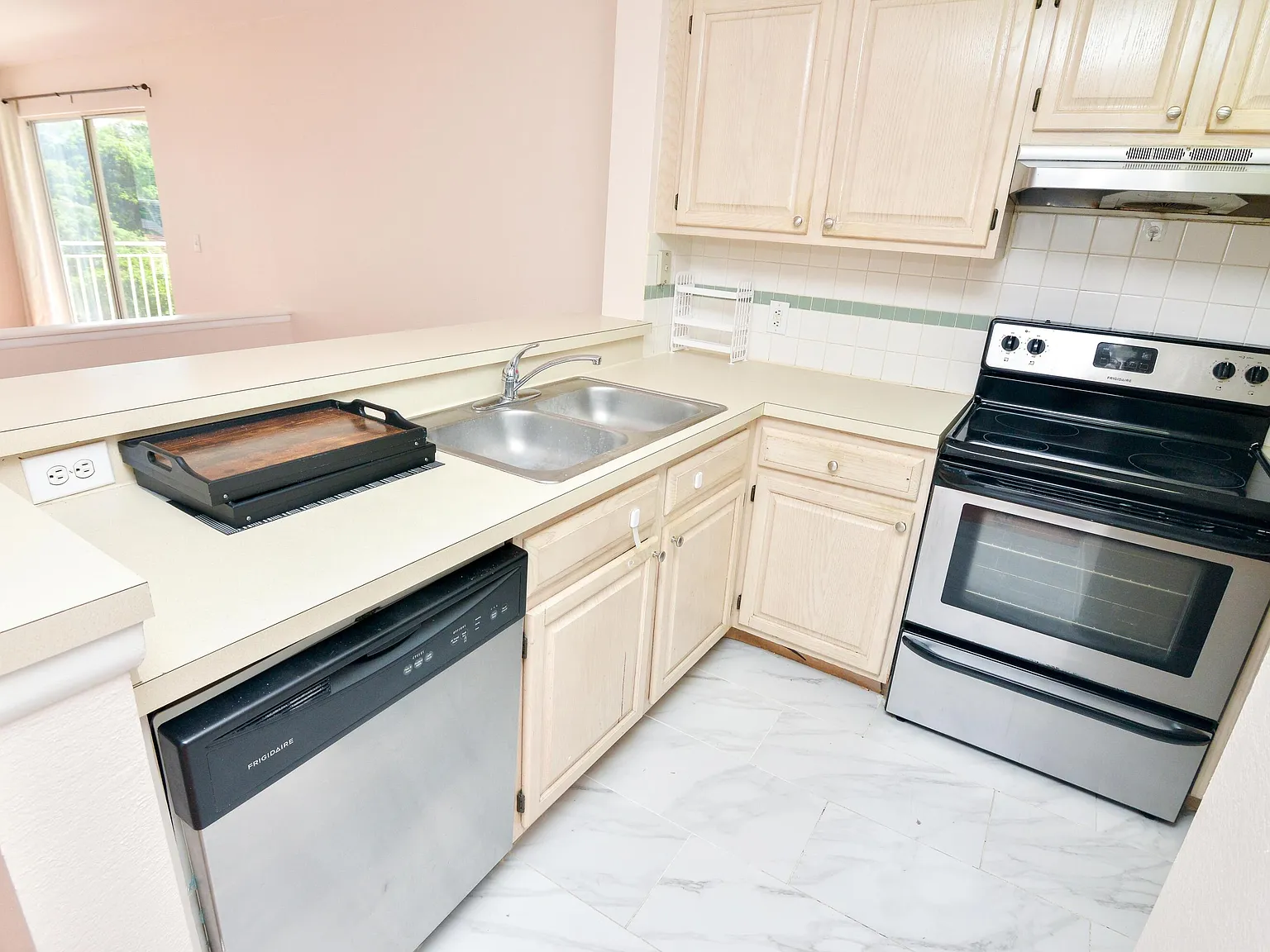2 bed, 1.0 bath, 857 sqft, $2,000 — Photo 4