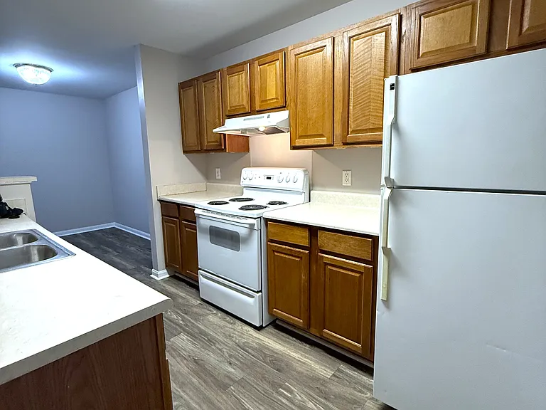 Crossland Place Apartments — Photo 25