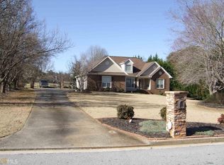 100 Castle Hl, Tyrone, GA 30290