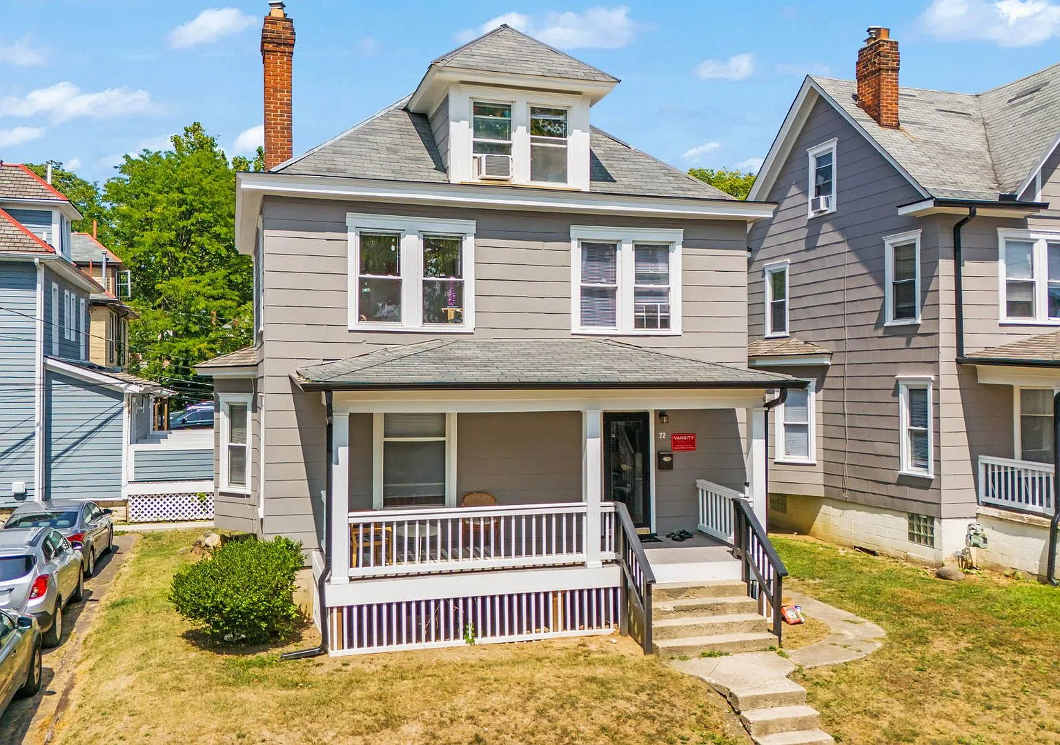 Ultimate 6-Bedroom House with Amazing Front Porch! — Photo 3