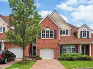 25 Schmidt Cir #25, Watchung, NJ 07069