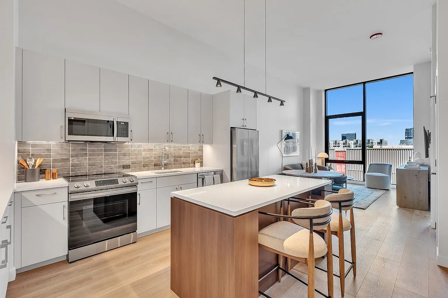 1 bed, 738 sqft, $2,970 — Photo 1