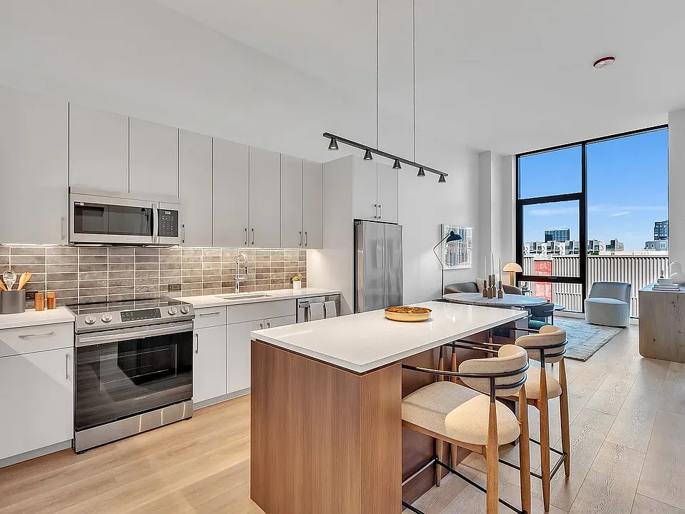 1060 W Van Buren St #1509