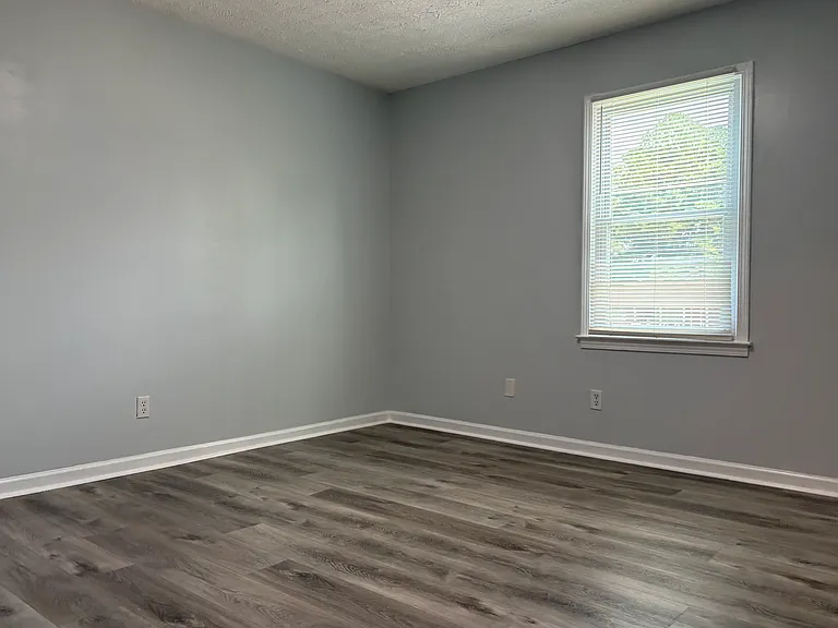 4891 Cowan Rd — Photo 20