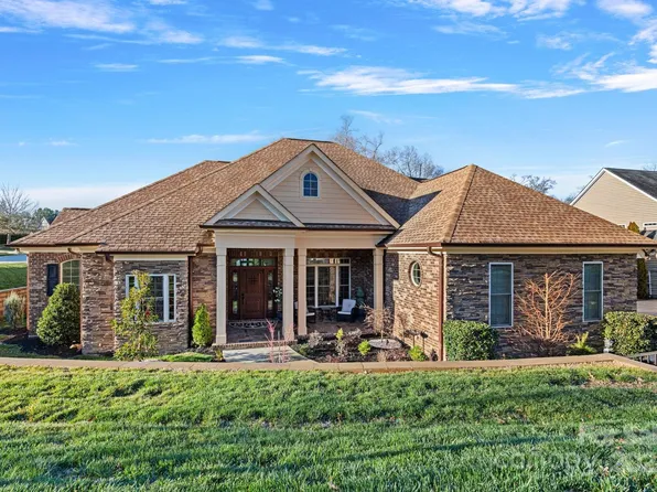 8922 Landsdowne Ave, Harrisburg, NC 28075