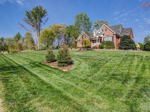 4th image of 125 Glenoak Dr
