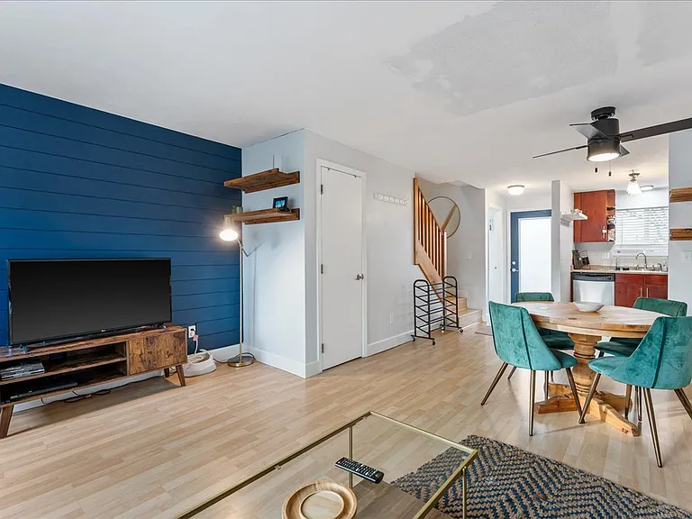 1706 Avalon Way #22 — Photo 8