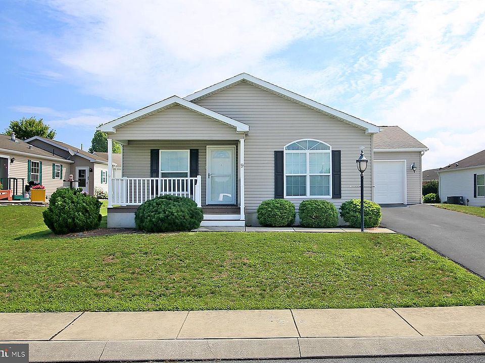 1st image of 9 Millard Dr