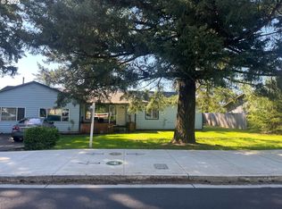 933 SE 174th Ave, Portland, OR