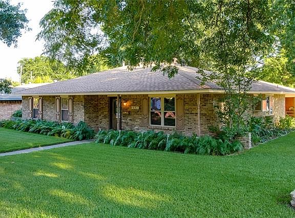 2nd image of 2220 Indian Creek Dr