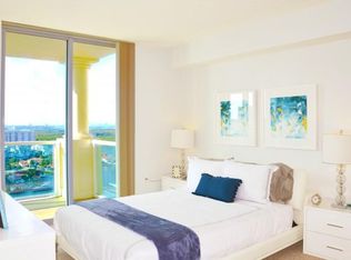 17000 N Bay Rd, Sunny Isles Beach, FL 33160
