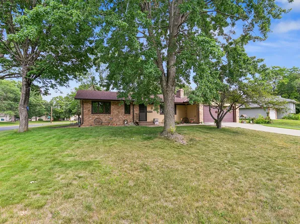 10293 Crocus St NW, Coon Rapids, MN 55433