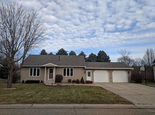 612 27th Ave SW, Willmar, MN 56201