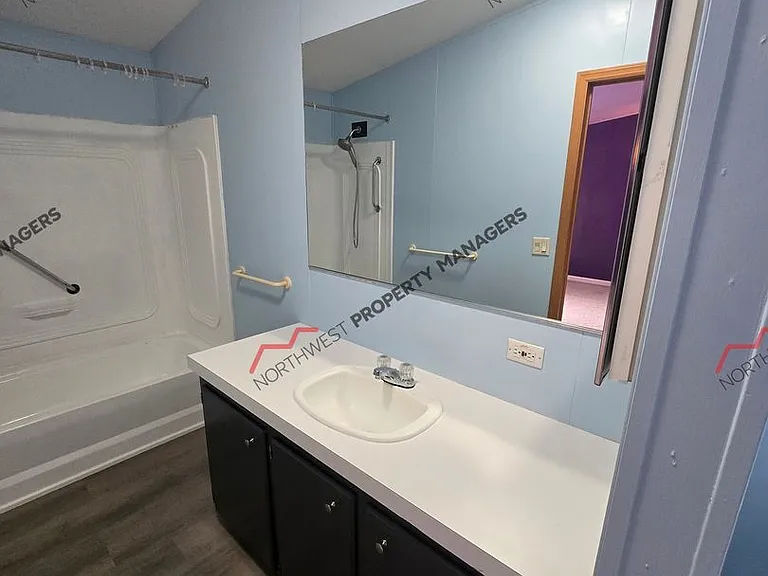 18415 Ivan St SW — Photo 16