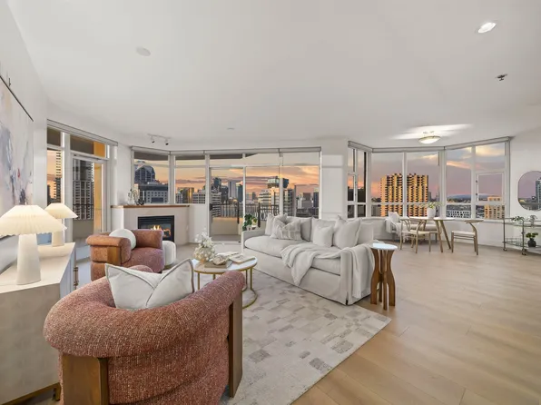 700 W West Hbr W #2501, San Diego, CA 92101