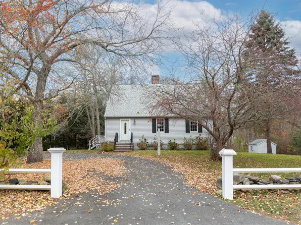 9 Betty Avenue, East Sandwich, MA 02537