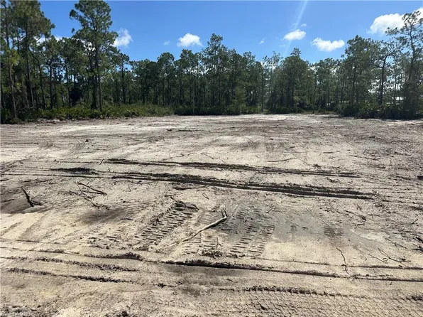 1504 Maple AVE N, LEHIGH ACRES, FL 33972