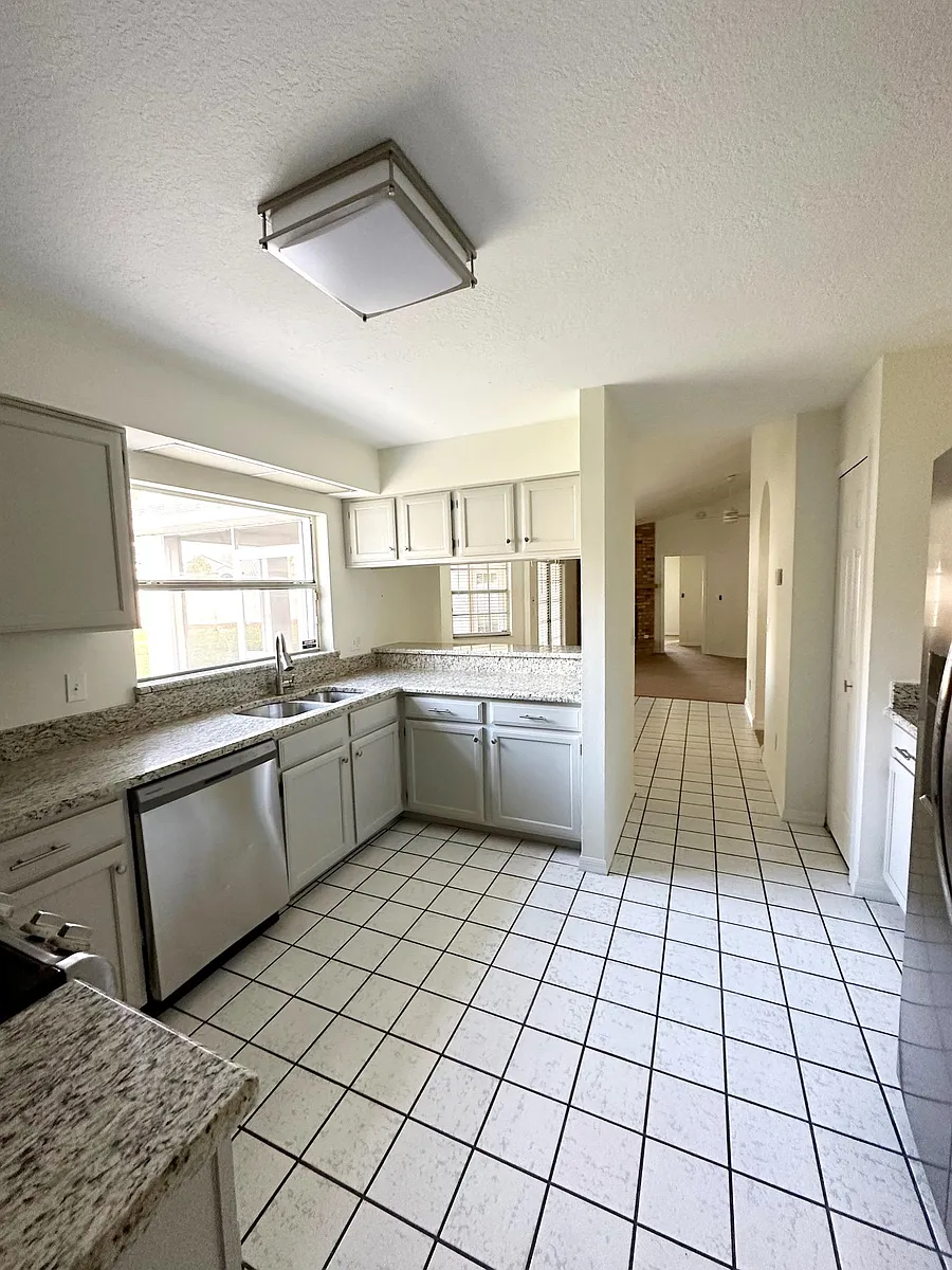 Building Photo - 2018 Heatheroak Dr