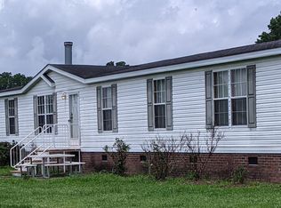 376 Fussell Rd, Rose Hill, NC 28458