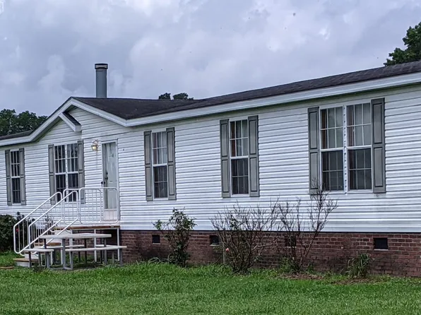 376 Fussell Road, Rose Hill, NC 28458